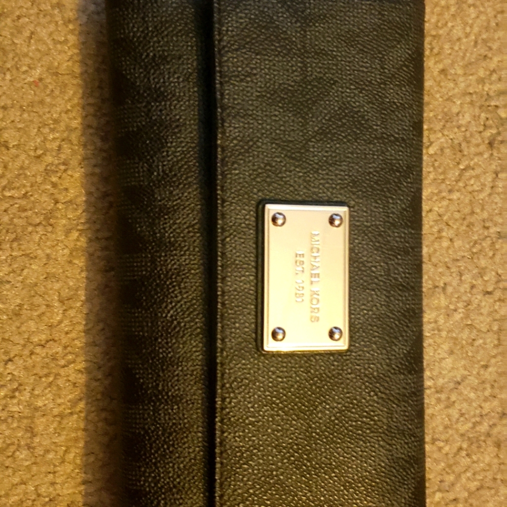 Michael Kors Black Wallet **used once**